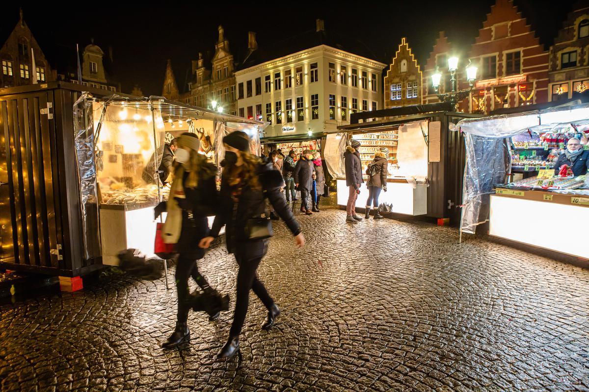 Felle Kritiek Op Zwarte Containers Van De Brugse Kerstmarkten KW Be