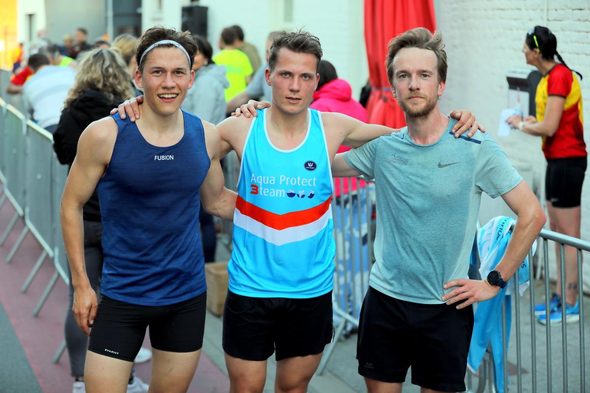 Emile Vervaeke en Sandrine Vancraeyenest zegevieren op Oud