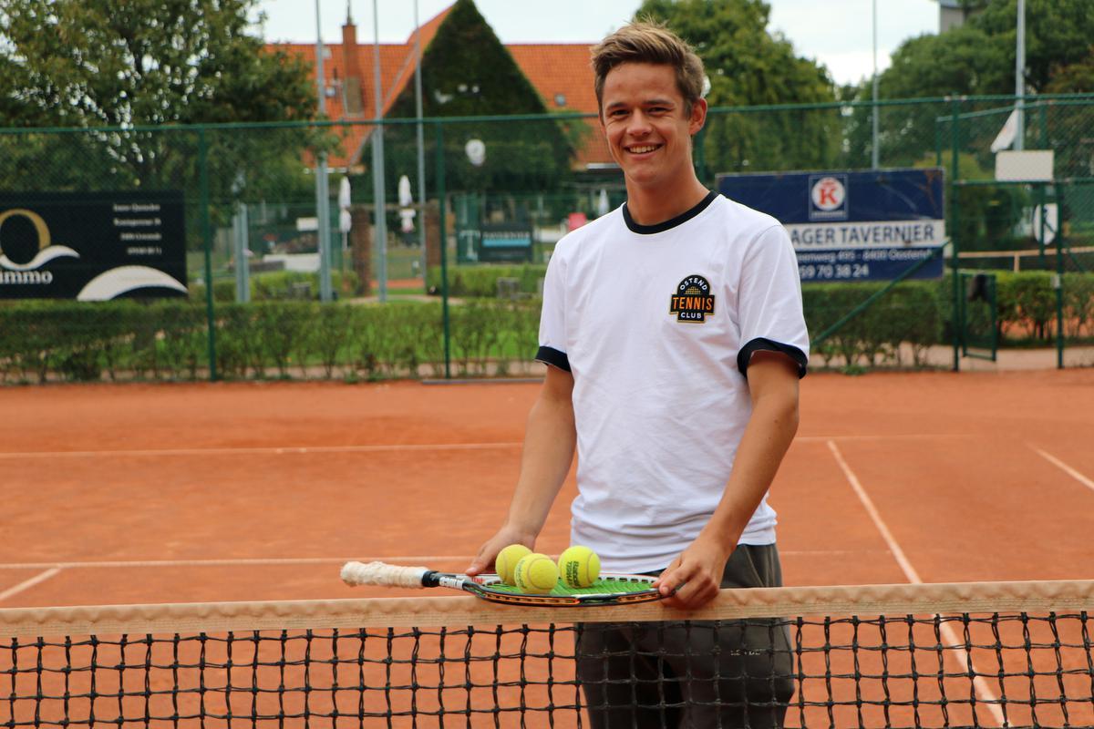 Loïc Carlier wil aan de hand van een app tennis beter maken Steeds