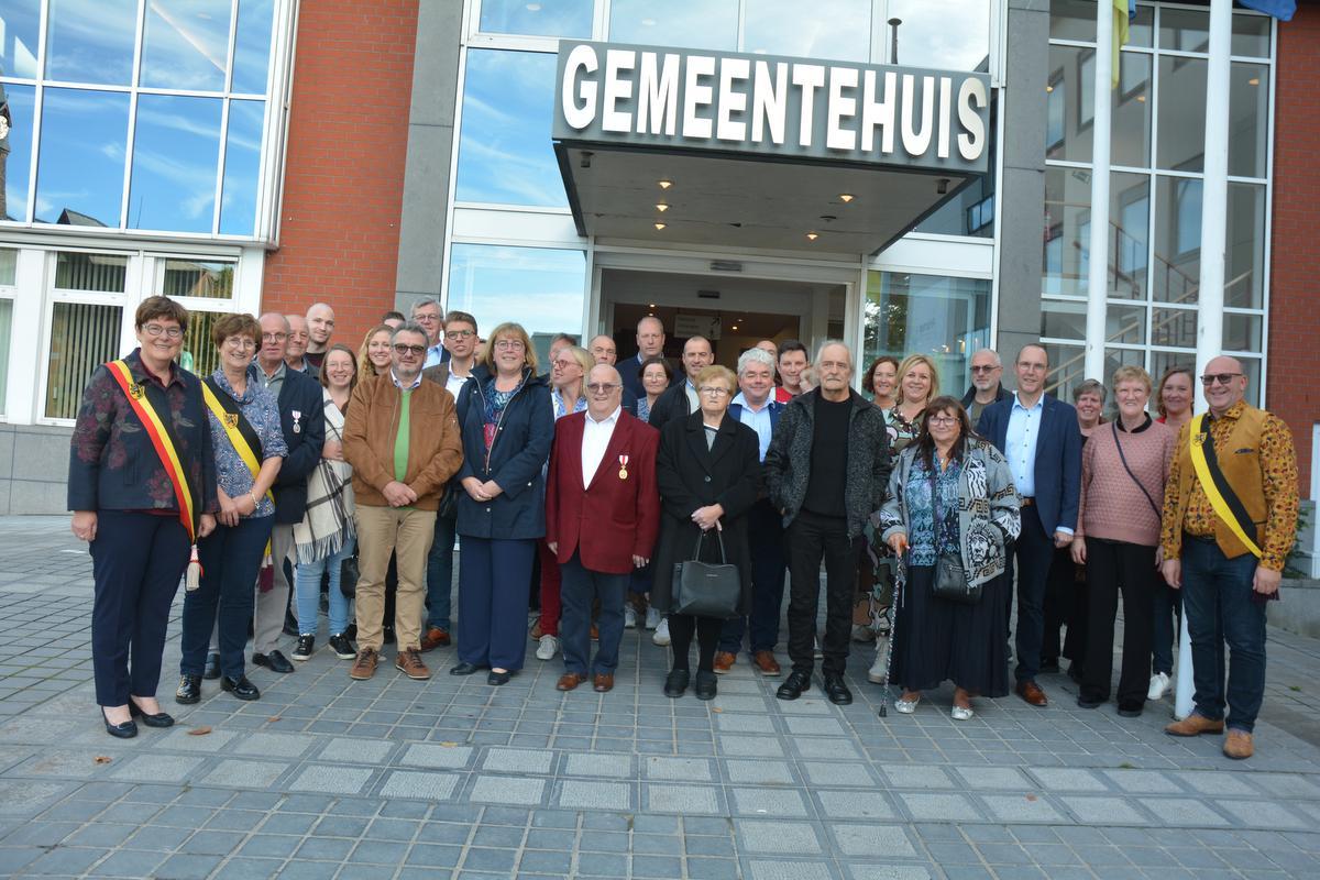 Rode Kruis Lendelede Huldigt Leden En Bloeddonoren - KW.be