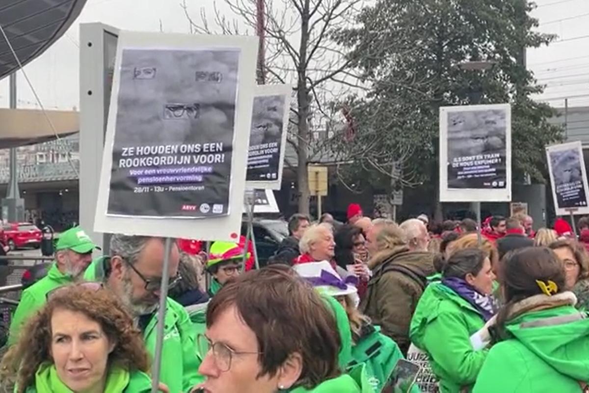 Vakbonden Voeren Actie Tegen 'pensioenhervorming Die Genderkloof Verdiept'