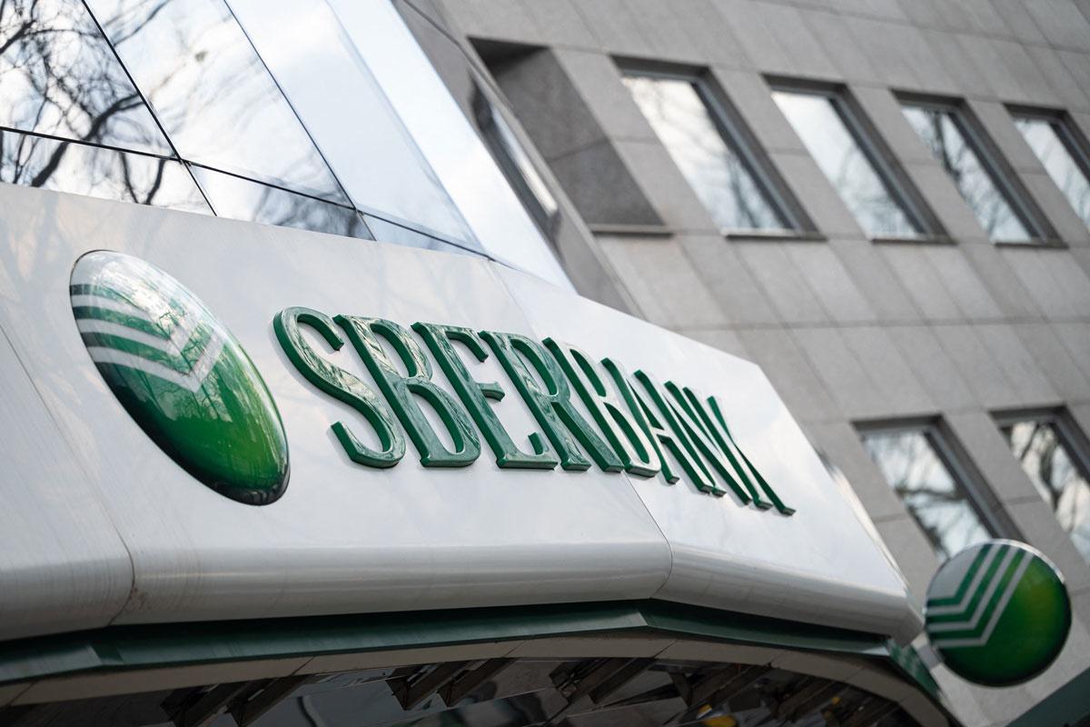 Russische Sberbank Trekt Zich Terug Uit Europa - Trends