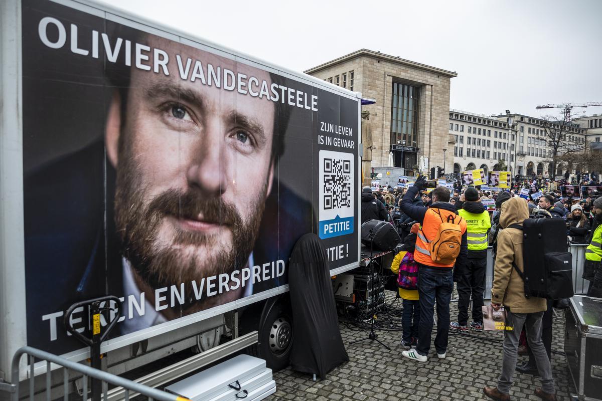 Al 165.000 Handtekeningen, Maar Nog Altijd In Iraanse Cel: Amnesty ...