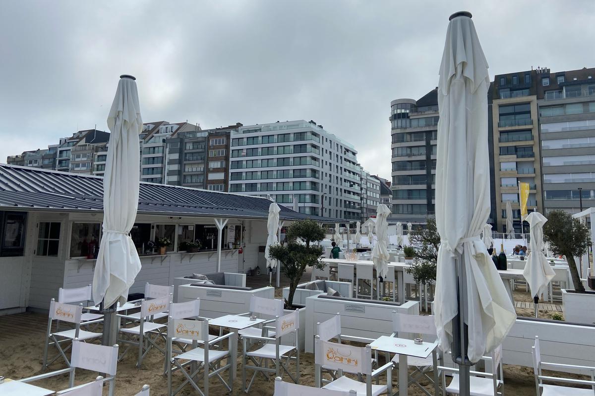 Strandbars En Villas Komen Mooi In Beeld Zo Kijken Ze In Knokke Heist Naar Nieuwe Serie