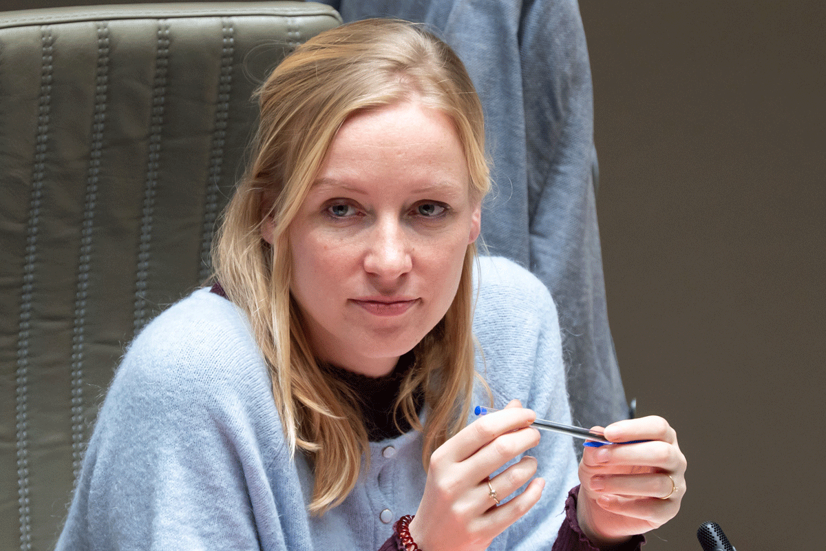 Minister Depraetere vroeger met zwangerschapsverlof dan voorzien