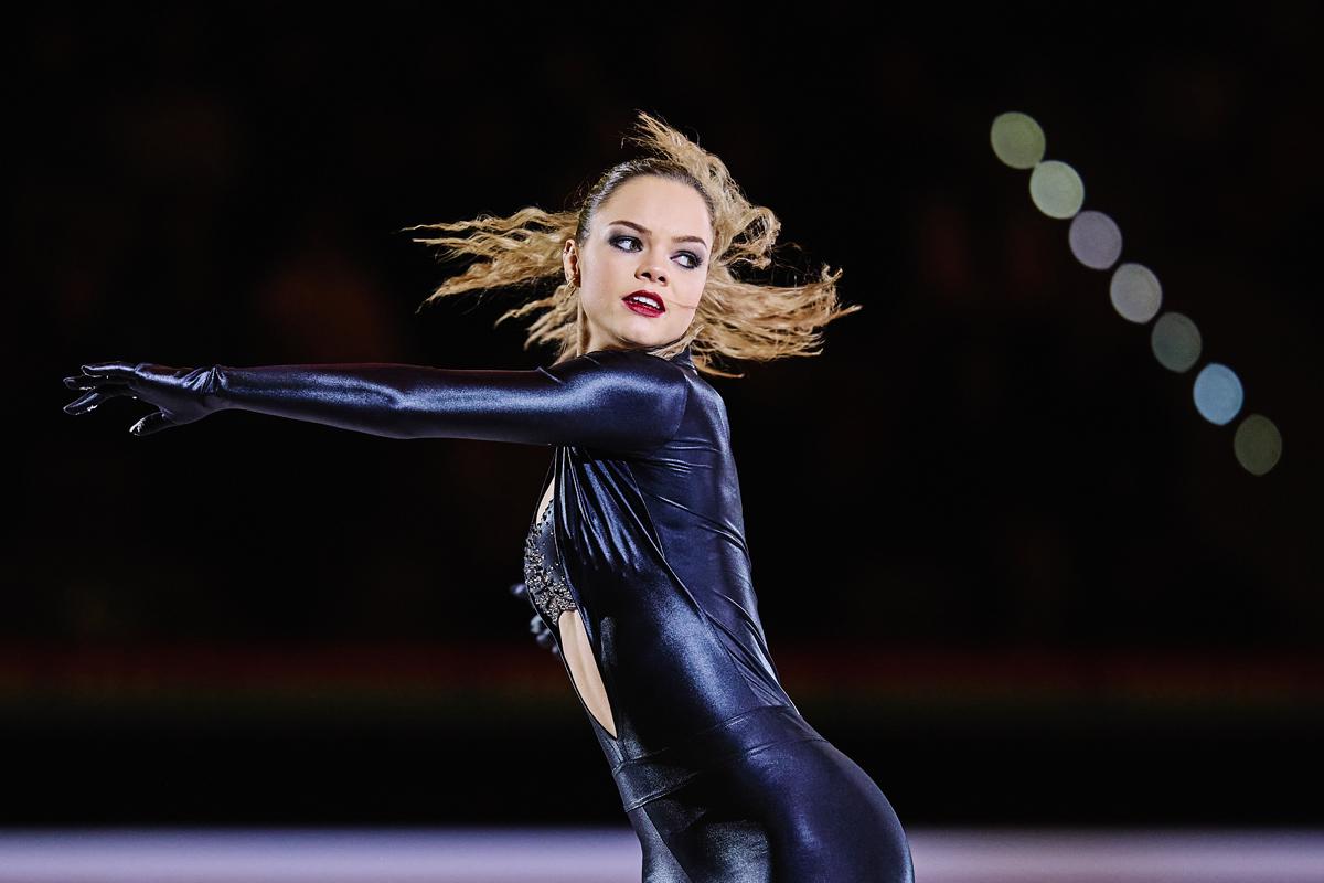 WK kunstschaatsen de lange kür van Loena Hendrickx, stap voor stap