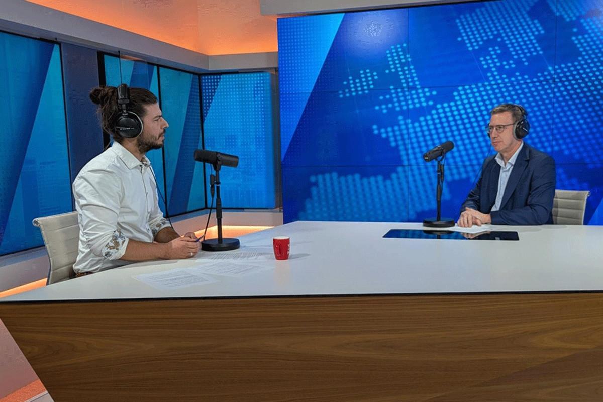 Veerle Hegge, vrouw van Bart De Wever, met haar boek over eetstoornissen dat politieke impact heeft