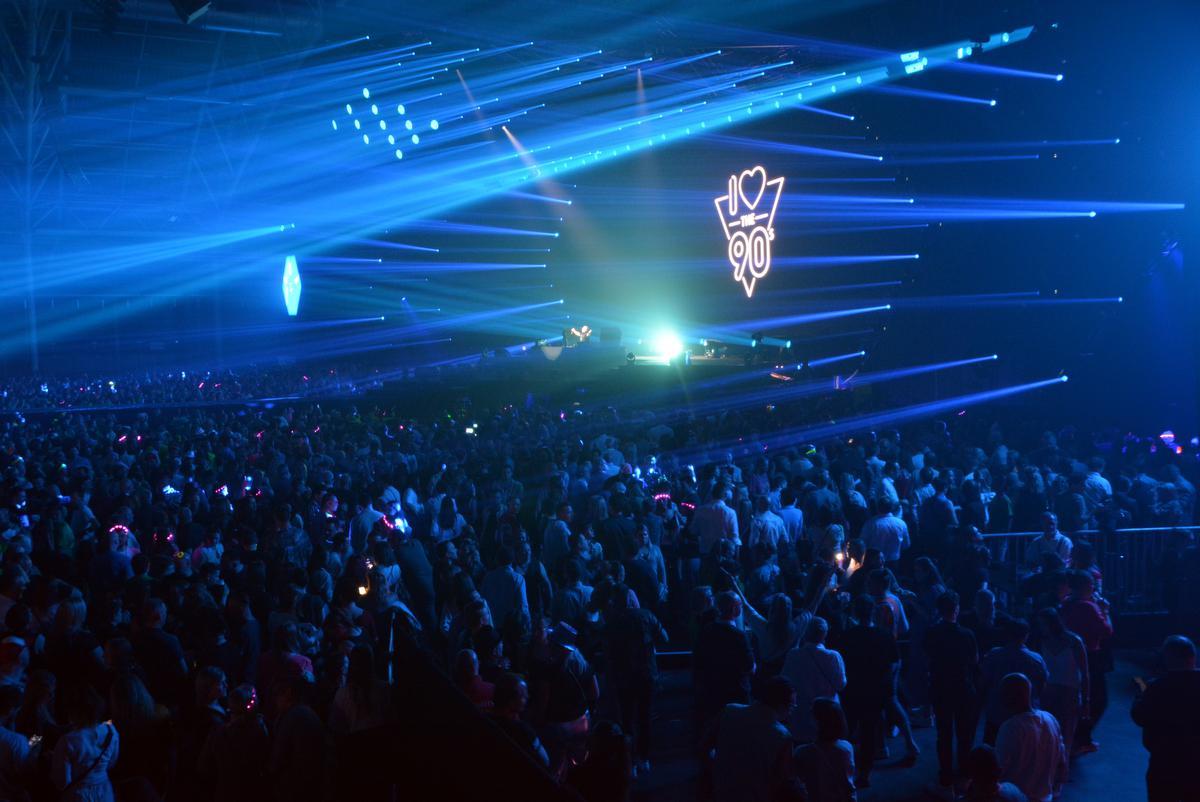 ‘I Love the 90’s’ blaast dak van Trixxo Arena in Hasselt er af én keert