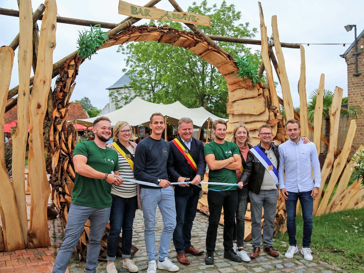 Bar Abbaye opent officieel de deuren aan Abdijhoeve in Oudenburg - KW.be