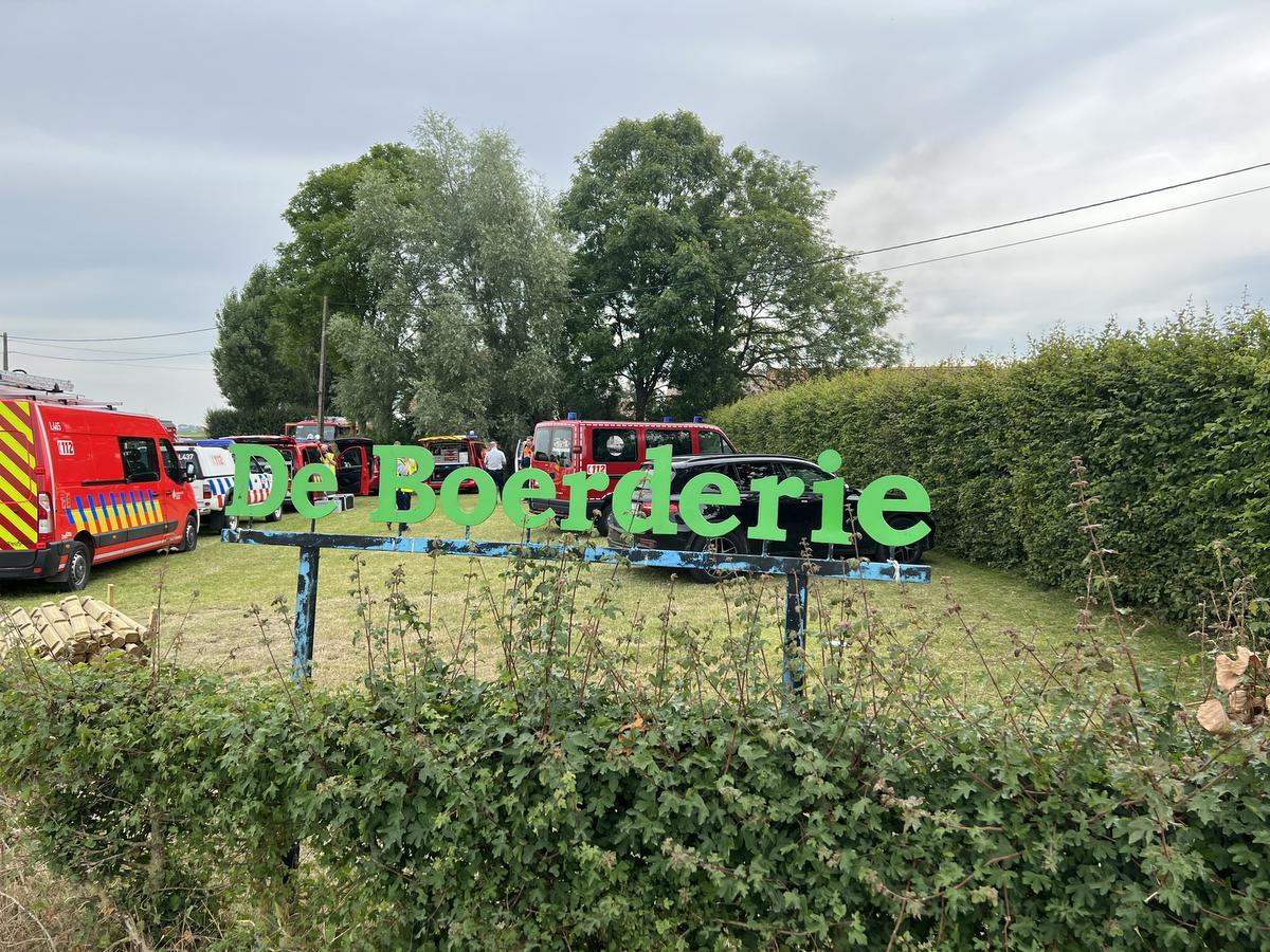 Uitbaatster Martine Aangeslagen Na Brand Op Vakantiedomein De Boerderie ...