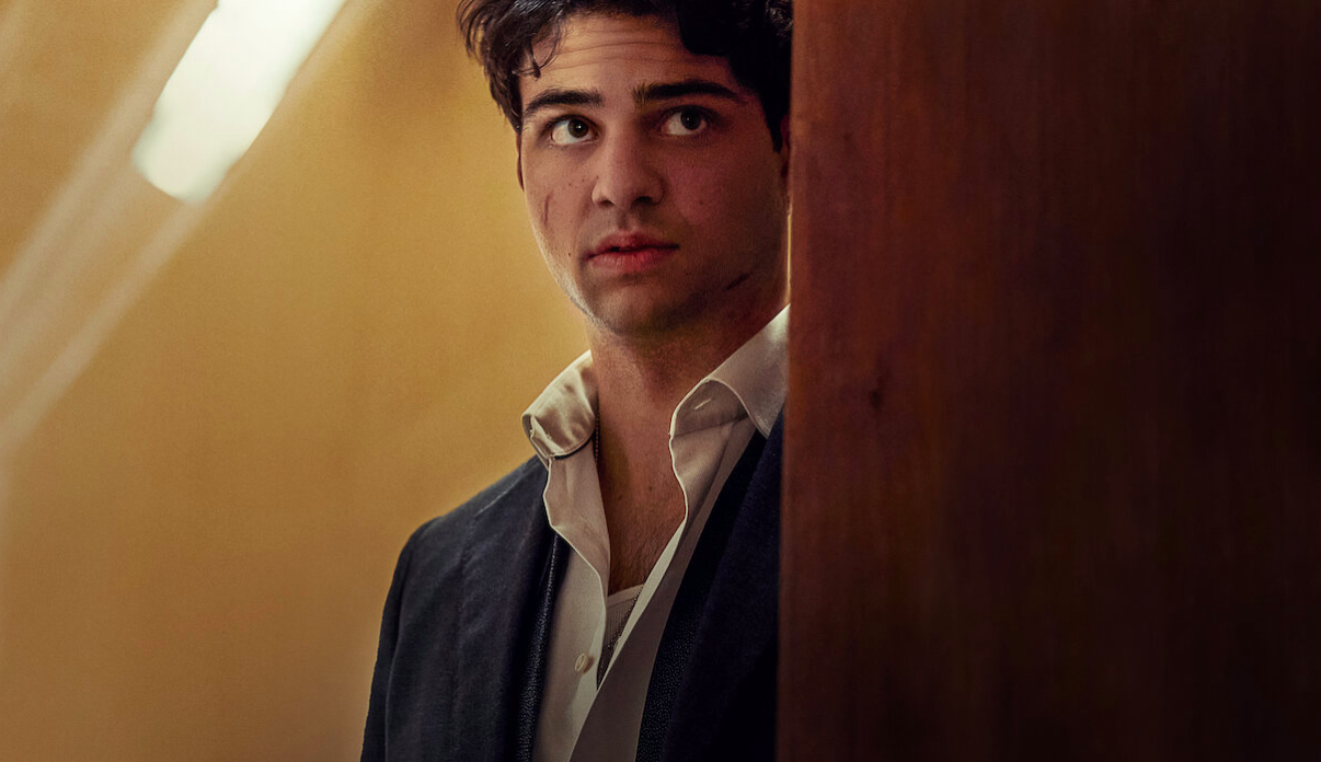 "The Recruit": Netflix Dévoile Le Trailer De Sa Série Avec Noah Centineo