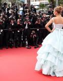 Les 12 plus belles tenues de l'histoire du Festival de Cannes.