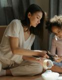 enfant maman bricolage famille