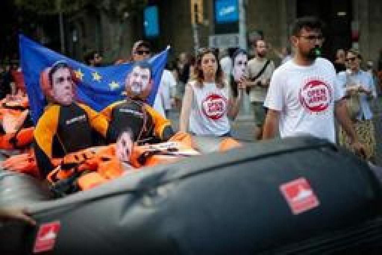 L'Open Arms demande à débarquer ses 121 migrants en Italie ou à Malte
