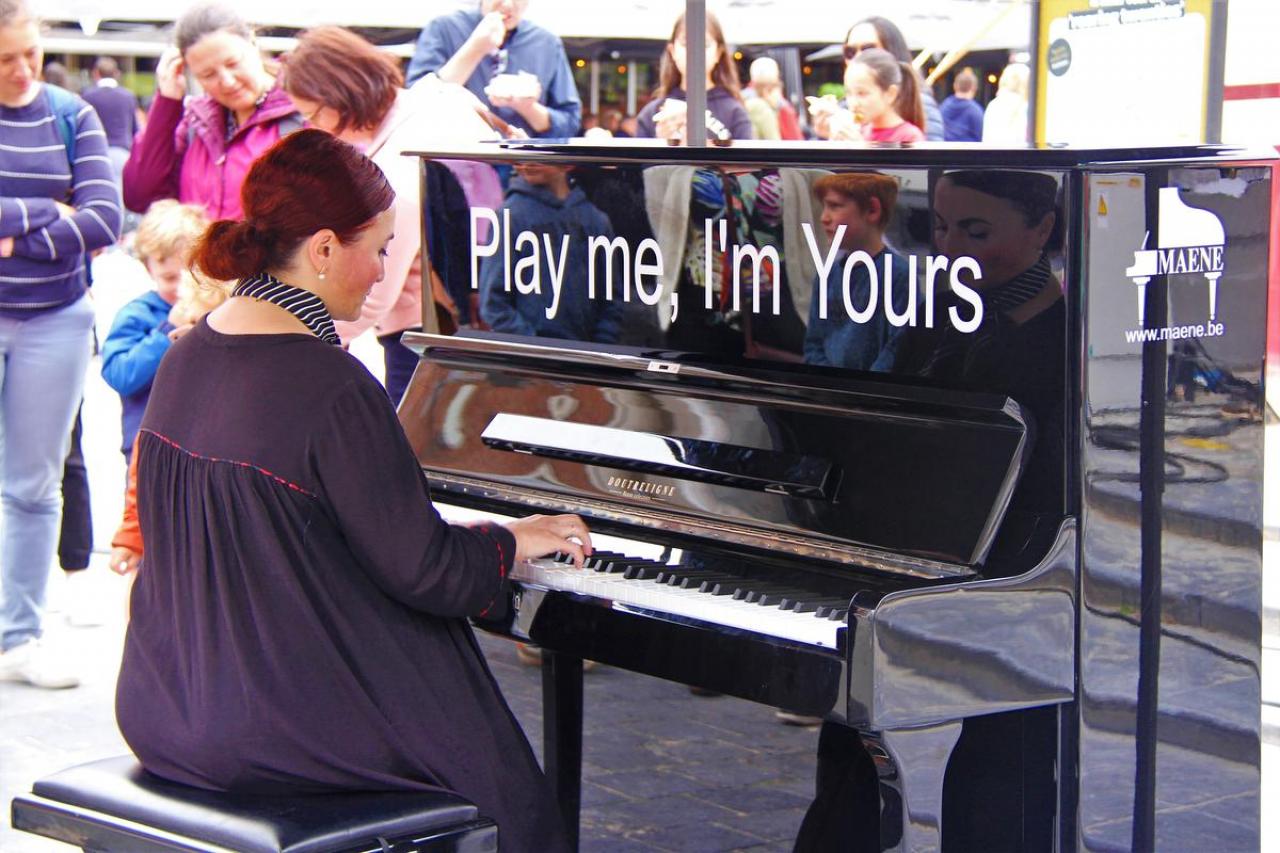 Muzikale talenten konden zich uitleven op een piano.