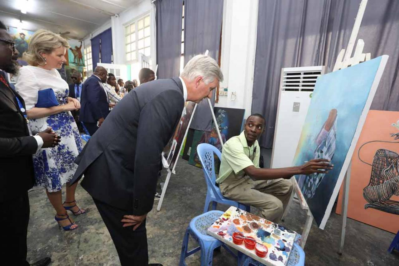 Queen Mathilde of Belgium and King Philippe - Filip of Belgium meet artists at a sculpture and painting workshop at the Academie des Beaux-Arts, during an official visit of the Belgian Royal couple to the Democratic Republic of Congo, Thursday 09 June 2022, in Kinshasa. The Belgian King and Queen will be visiting Kinshasa, Lubumbashi and Bukavu from June 7th to June 13th.
BELGA PHOTO NICOLAS MAETERLINCK