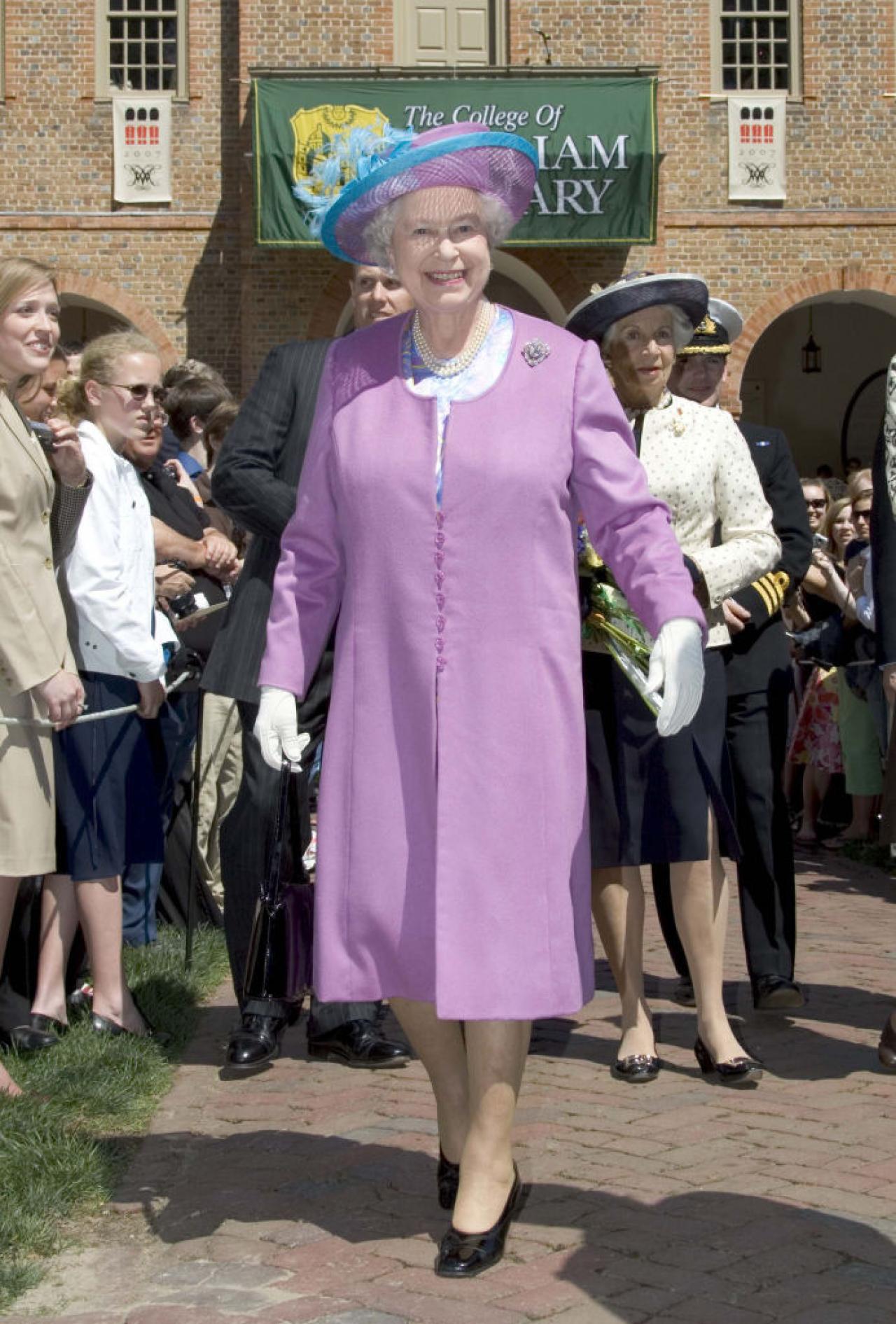 Queen Elizabeth II visits William and Mary College in Williamsburg, Virginia on May 4, 2007. This is the second day of a six day state visit of the United States to commemorate the 400 year anniversary of the Settlement of Jamestown. (Photo by Anwar Hussein/FilmMagic)