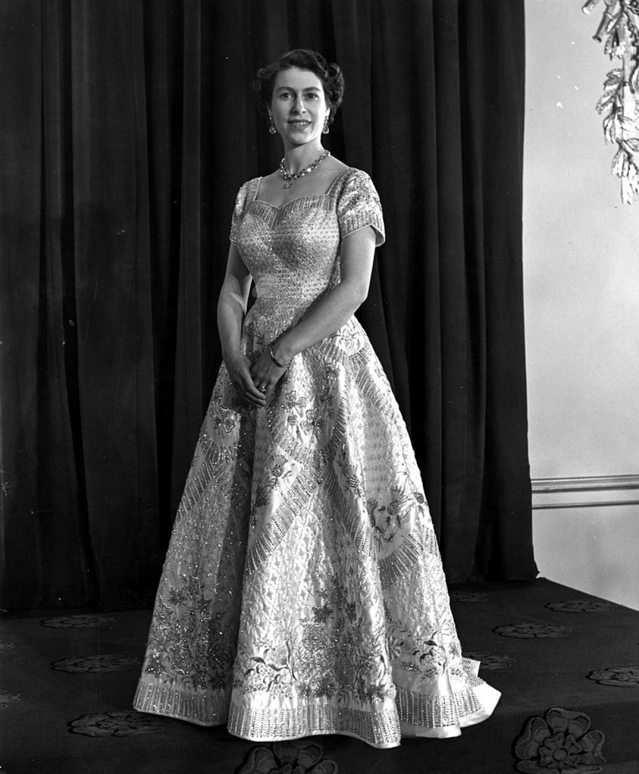 4th June 1953:  Queen Elizabeth II wearing a gown designed by Norman Hartnell for her Coronation ceremony.  (Photo by Central Press/Hulton Archive/Getty Images)