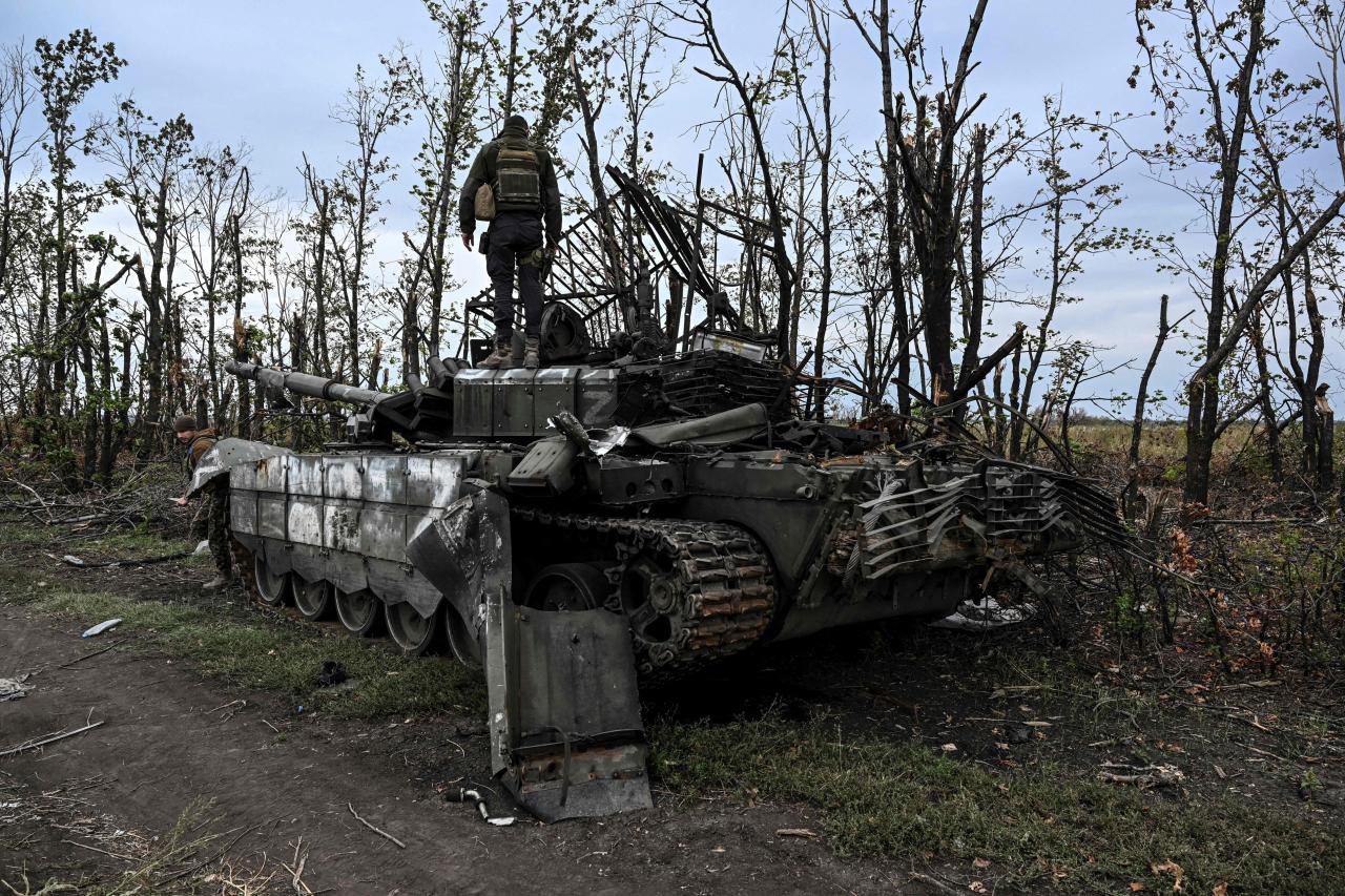 En reprenant le contrôle des villes d’Izioum et de Koupiansk, les Ukrainiens privent les Russes de deux nœuds ferroviaires très 
utiles pour l’approvisionnement de leurs troupes.