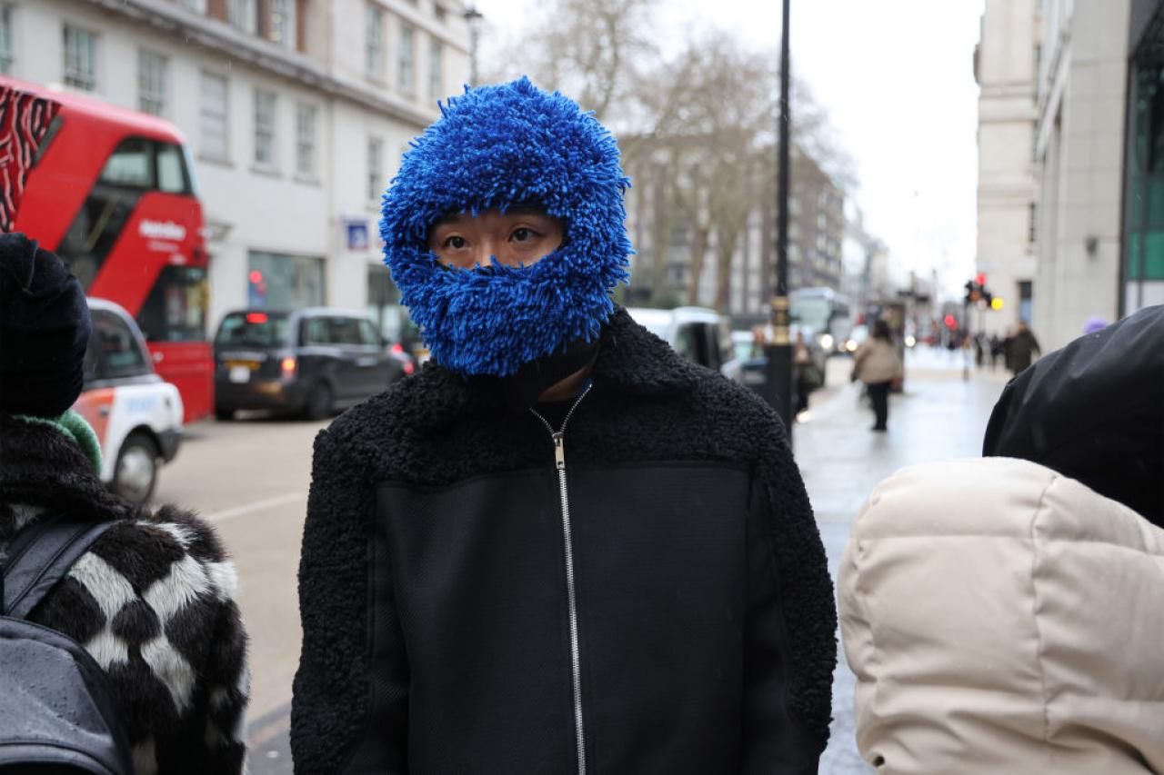 Balaclava - streetstyle beeld tijdens London Fashion Week