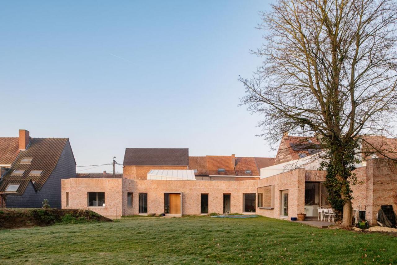 De bungalow kreeg een stevige upgrade maar de structuur van het gebouw bleef behouden.