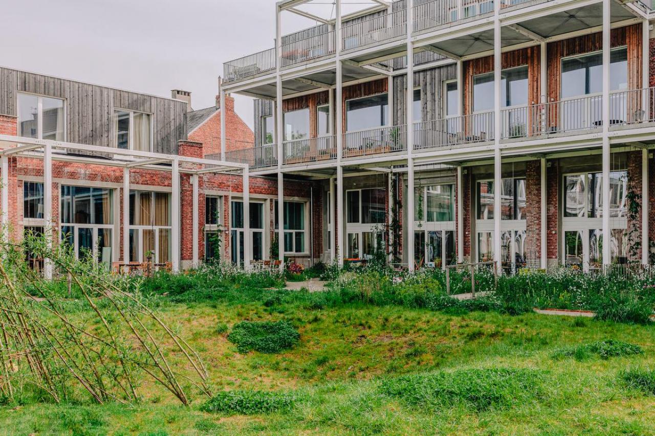 Het cohousingproject telt momenteel 24 wooneenheden.