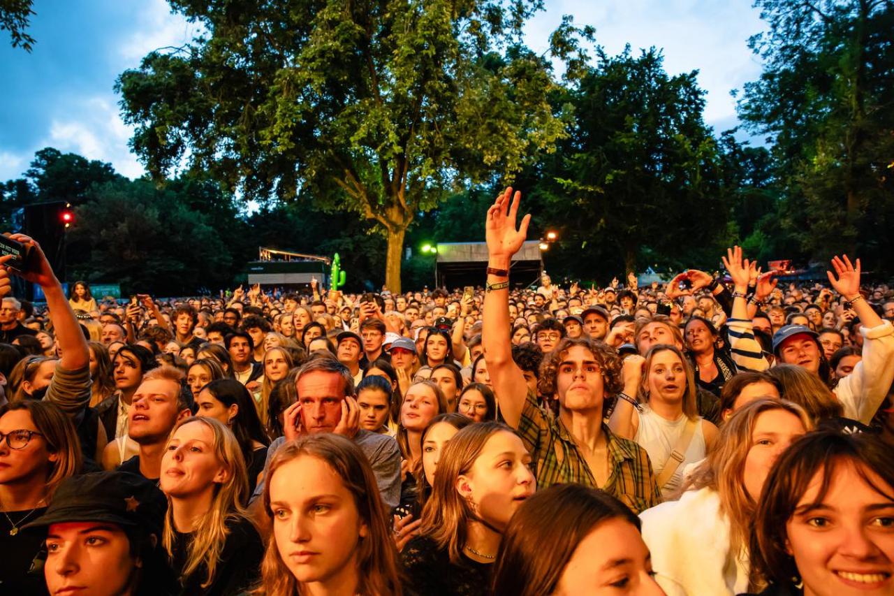 Het publiek genoot met volle teugen. (foto Davy Coghe)