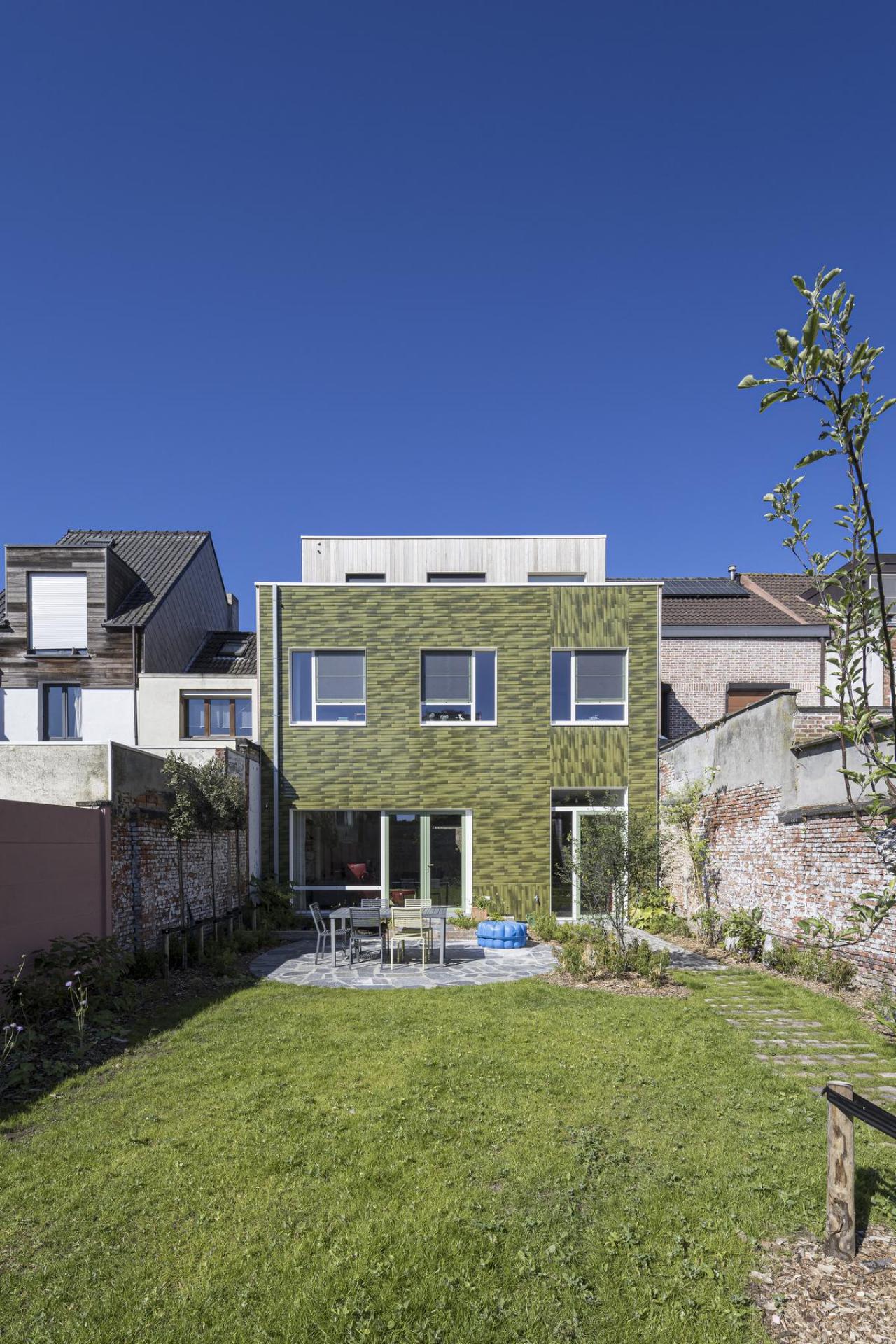 Het huis is letterlijk en figuurlijk groen.