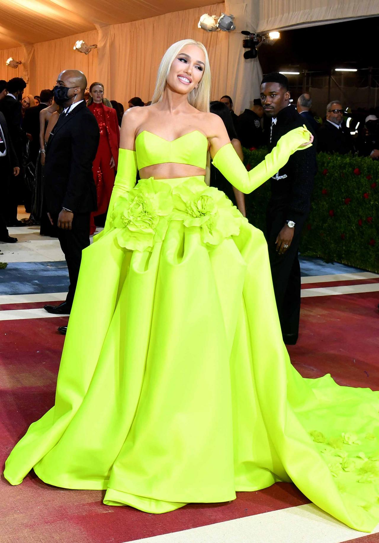 US singer-songwriter Gwen Stefani arrives for the 2022 Met Gala at the Metropolitan Museum of Art on May 2, 2022, in New York. - The Gala raises money for the Metropolitan Museum of Art's Costume Institute. The Gala's 2022 theme is "In America: An Anthology of Fashion". (Photo by ANGELA  WEISS / AFP)