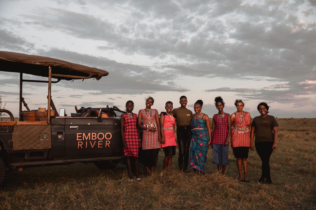 In de lodge werken tientallen jonge Masai die carrière willen maken in de toerismewereld.