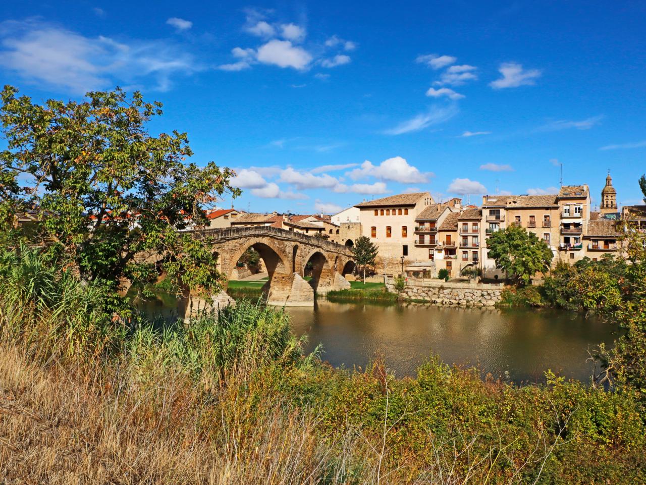 La ville de Puente la Reina.