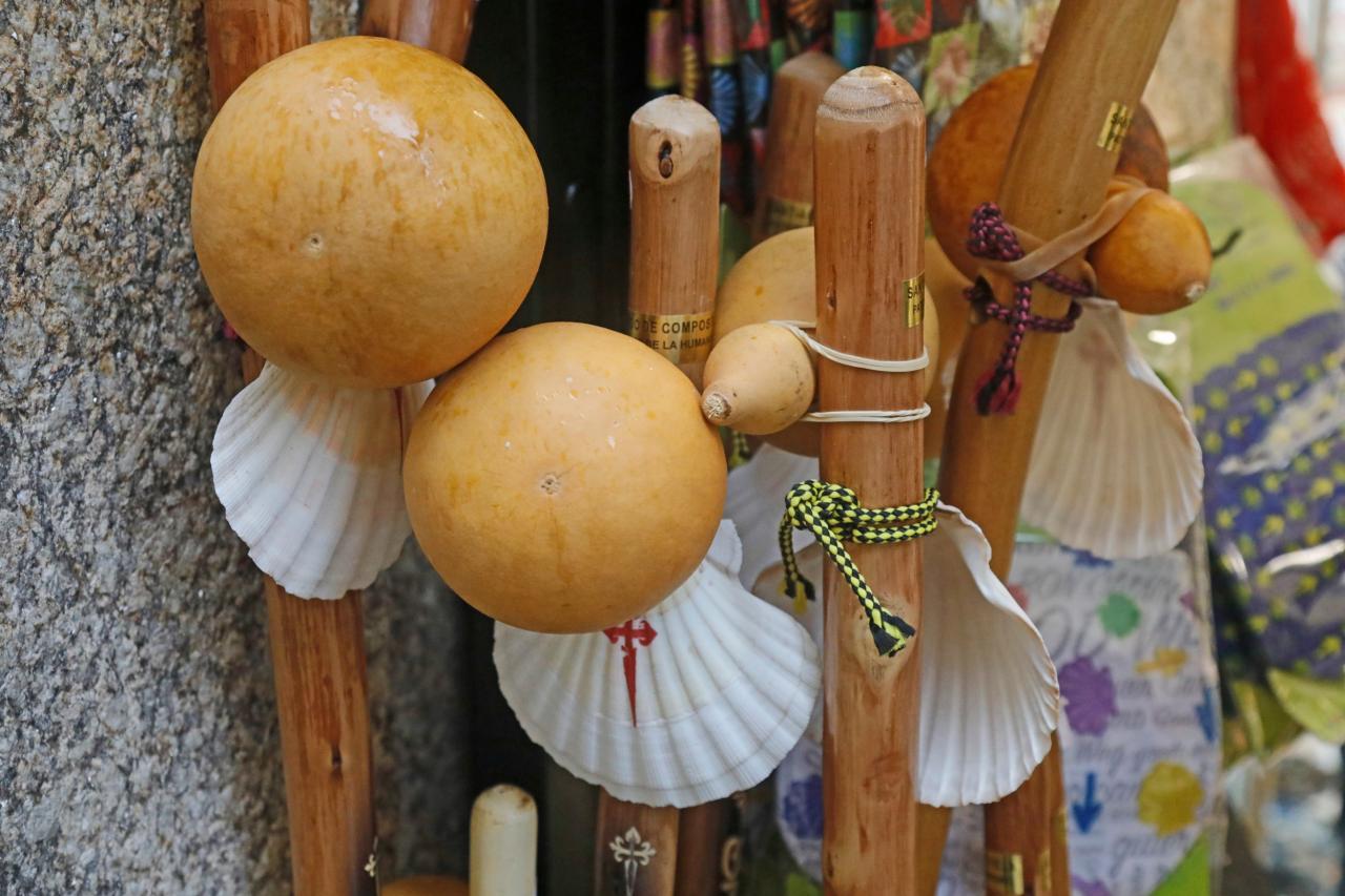 Des coquilles Saint-Jacques sur des bâtons de pèlerin1;