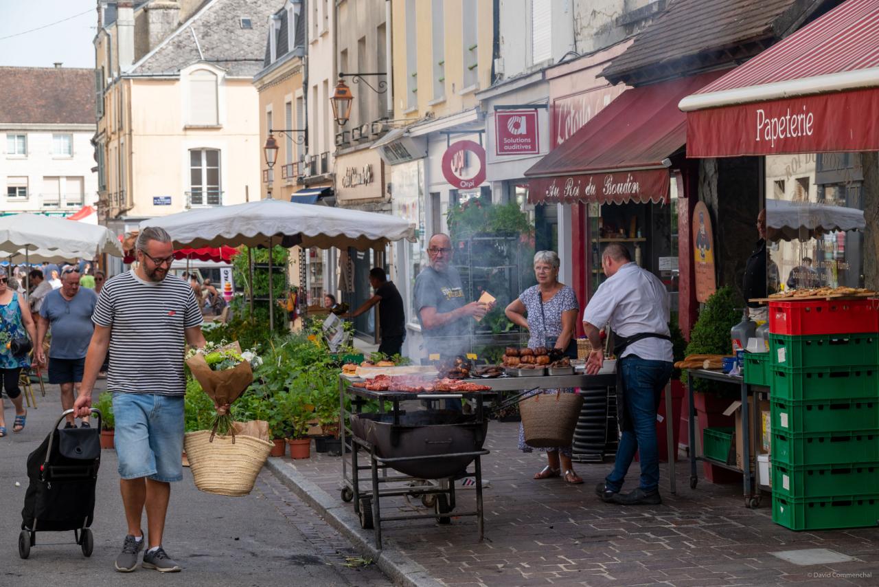 Le marché de Mortagne au Perche.