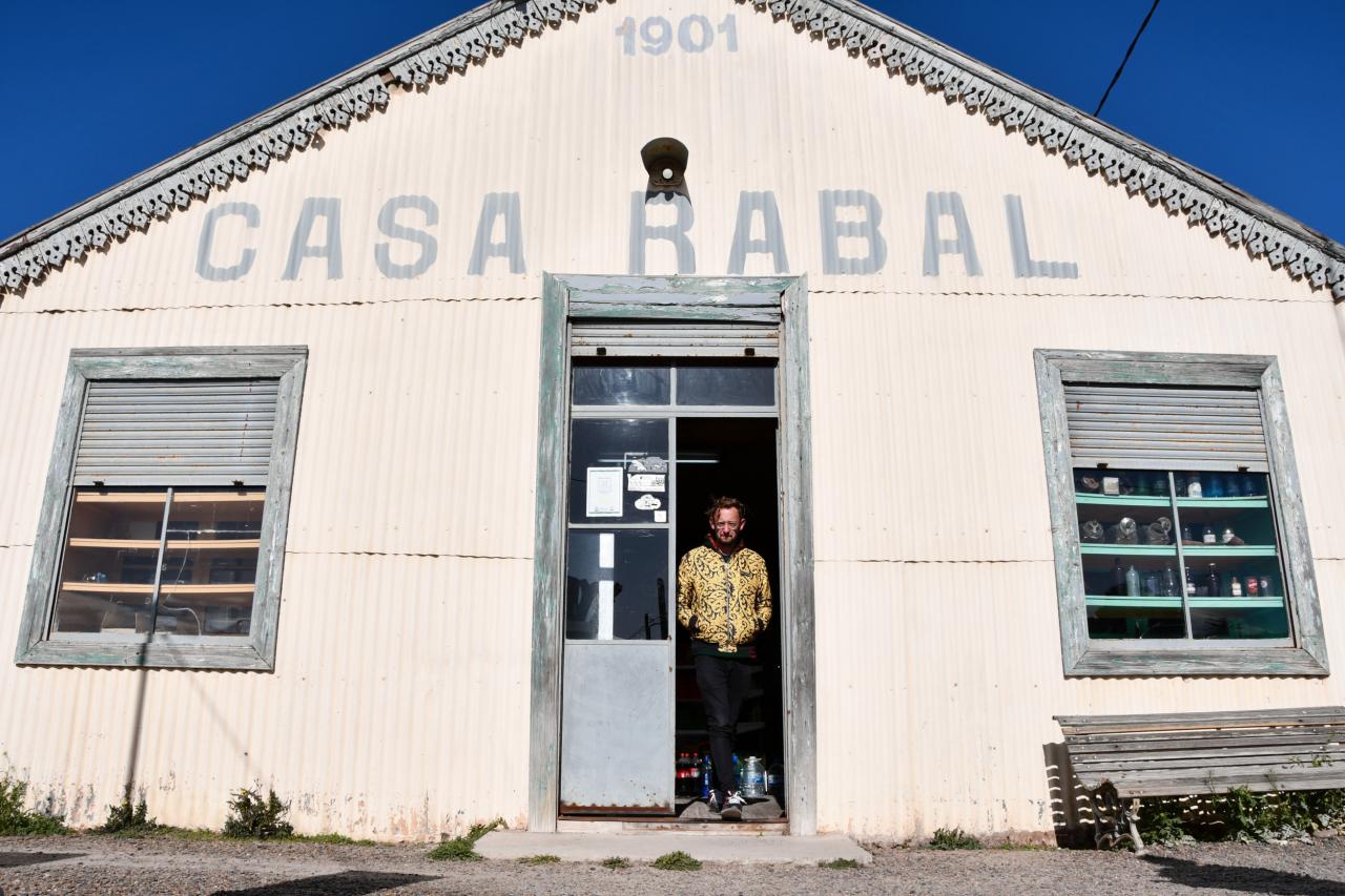 Casa Rabal, de enige winkel in Camarones.