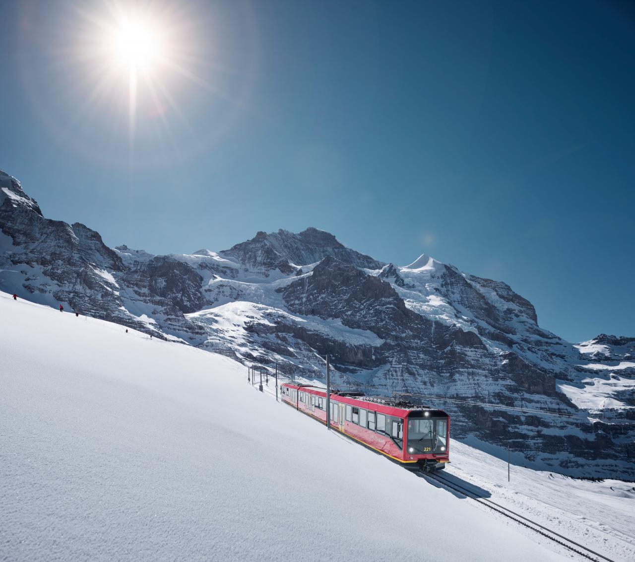 Train panoramique, qui fait le tour du lac de Brienz.