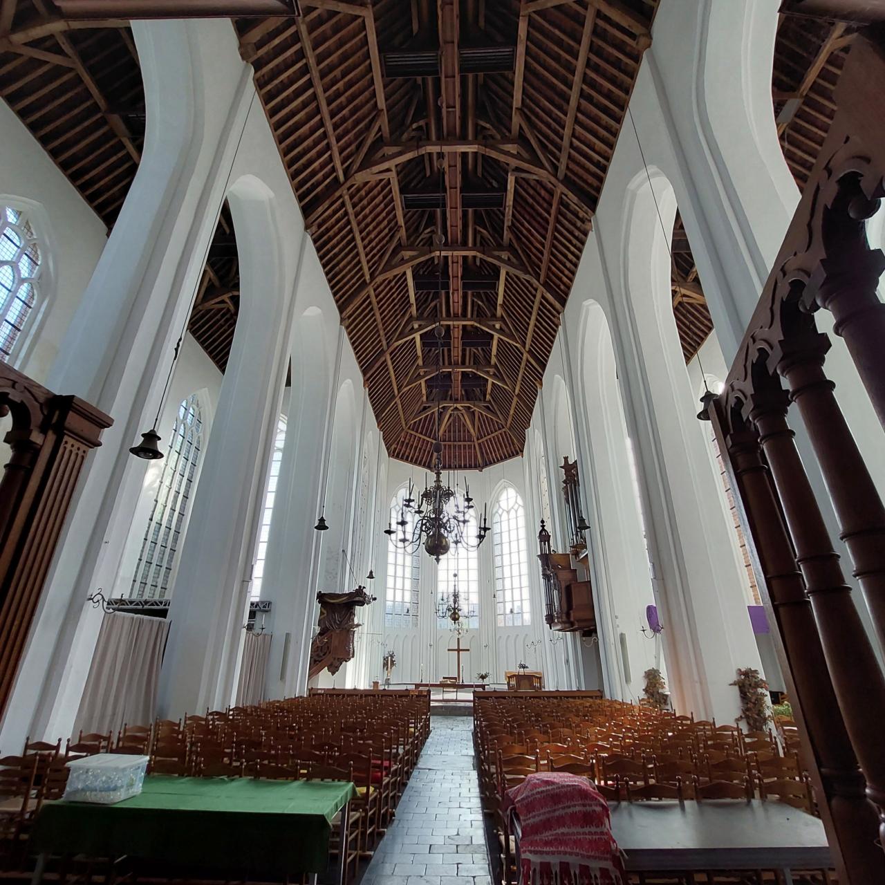 Interieur van de Sint-Baafskerk