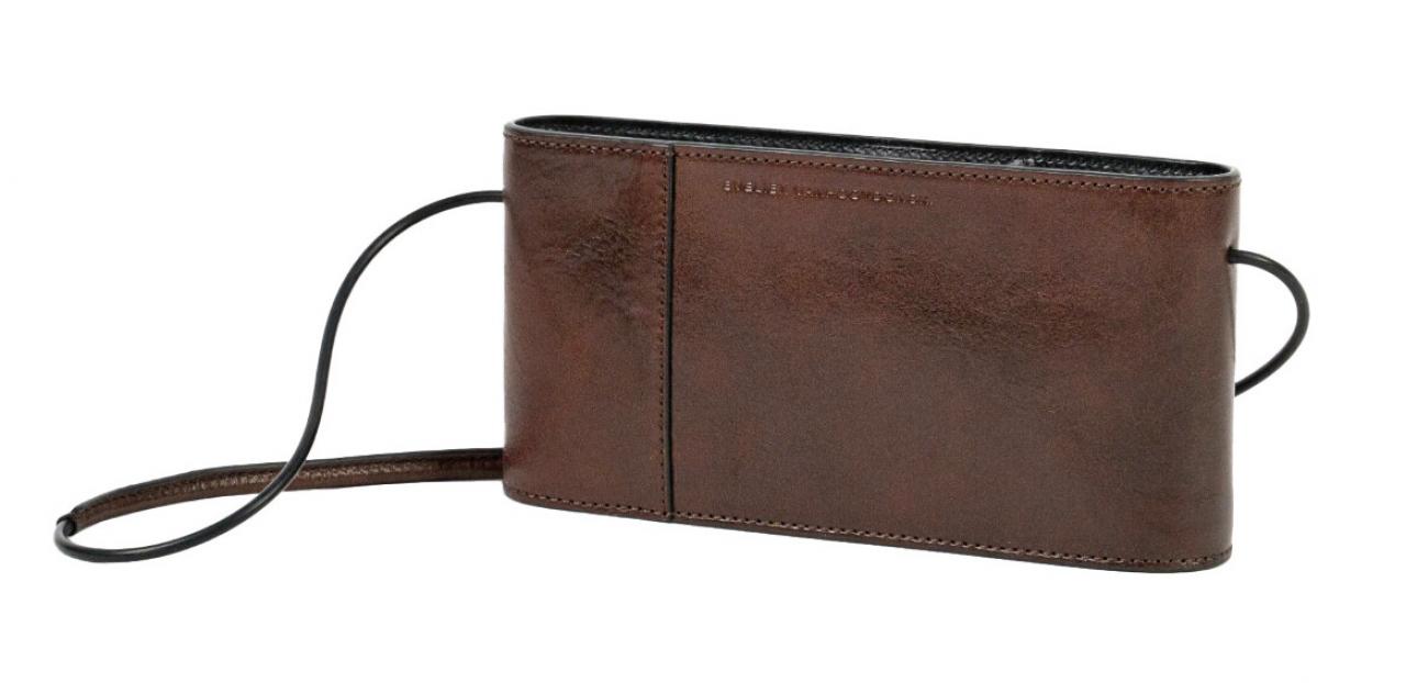 Tas ‘Philo’ uit Vachettaleer - € 280 - Evelien Vanhooydonck.