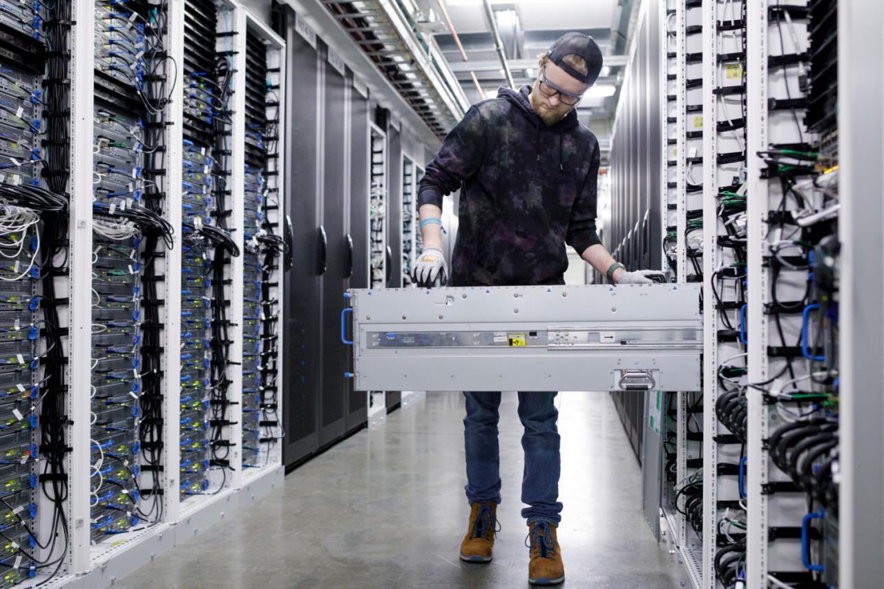 Enkele foto’s uit verschillende datacenters van Microsoft.