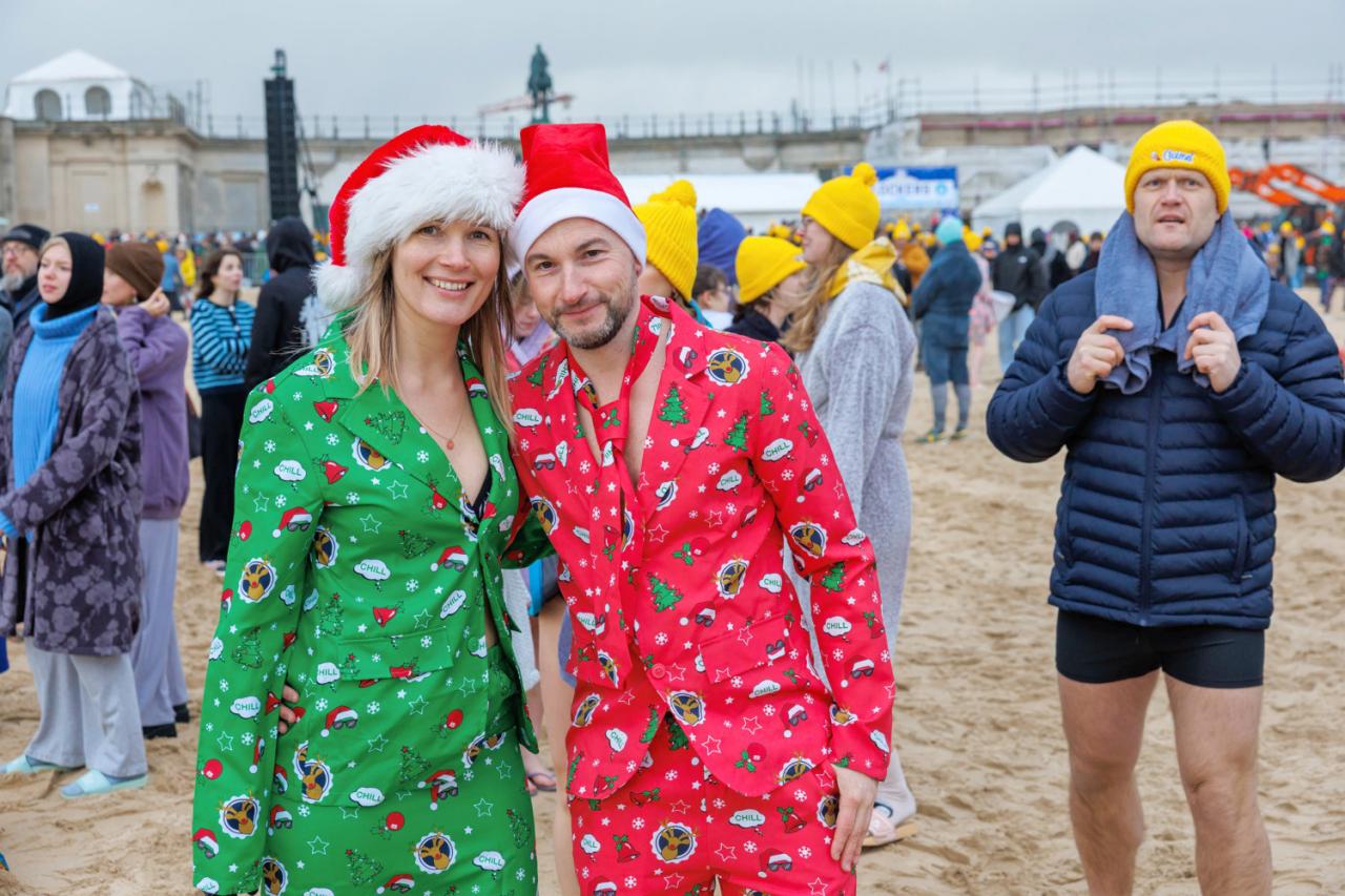 20260103 - Oostende - West-Vlaanderen: Sfeerbeeld - Nieuwjaarsduik - Kw© Foto Kurt bvba0475 / 75 39 89051 / 72 67 39info@fotokurt.bewww.fotokurt.be