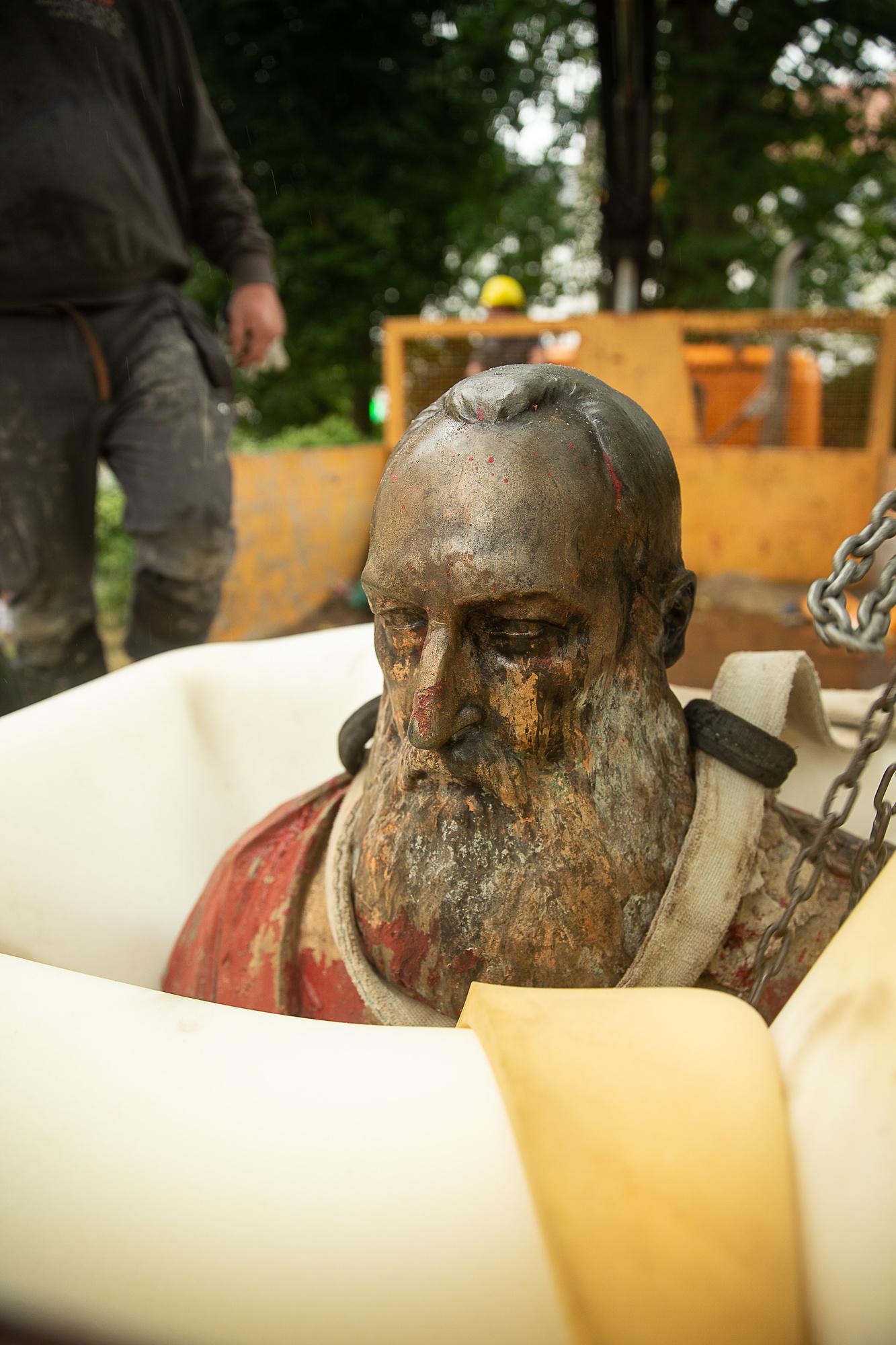 Gent Haalt Borstbeeld Leopold II Weg Uit Zuidpark