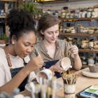 7 cafés où s'essayer à la céramique en Wallonie 