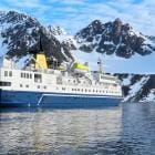 Cruiseschip in Spitsbergen
