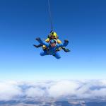Un saut en parachute
