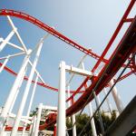 Une entrée dans un parc d'attractions