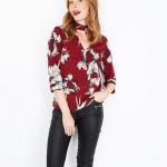 Blouse fleurie à col choker