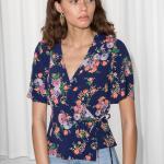 Blouse cache-cœur à manches courtes