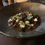 Pois chiches noirs d’Altamura, scampis et burrata