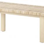 Un table basse, en guise de table de chevet