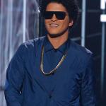 Bruno Mars alias Peter Gene Hernandez