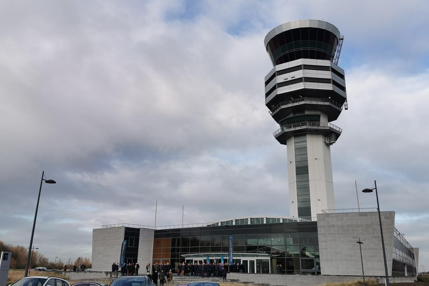 Skeyes lance la procédure pour construire des tours de contrôle digitales